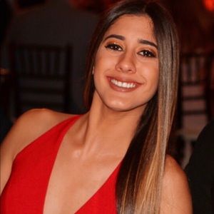 Meet your Posher, Alexia